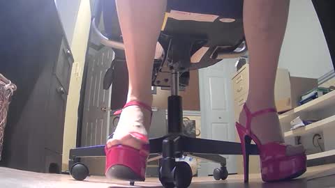 Snapshot of thecowboy_74 chatting on 11/16/25, 03:45 thecowboy_74 online show from 11/16/25, 03:45