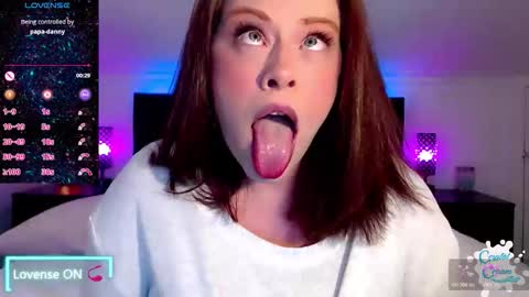 Snapshot of thecrystalcream chatting on 03/24/26, 07:08 thecrystalcream online show from 03/24/26, 07:08