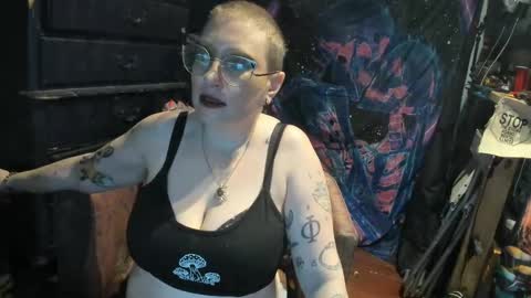 thecurvysiren online show from 12/31/24, 03:12