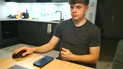 thecuteguy144949 online show from 11/12/25, 09:03