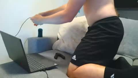 thecuteguy144949 online show from 06/12/26, 06:07