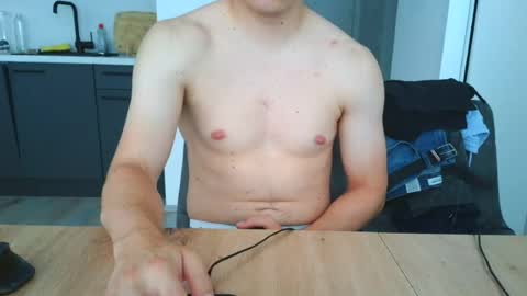 thecuteguy144949 online show from 06/17/26, 09:34