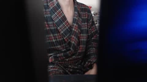 Snapshot of thedestion chatting on 12/31/24, 02:14 Destion online show from 12/31/24, 02:14