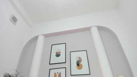 Snapshot of thedol1 chatting on 12/15/25, 04:55 Thedol1 online show from 12/15/25, 04:55