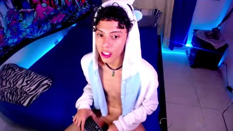Snapshot of thedoll_ethan chatting on 03/06/26, 03:47 ethan online show from 03/06/26, 03:47