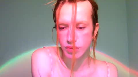 Yolanda online show from 02/15/25, 04:34