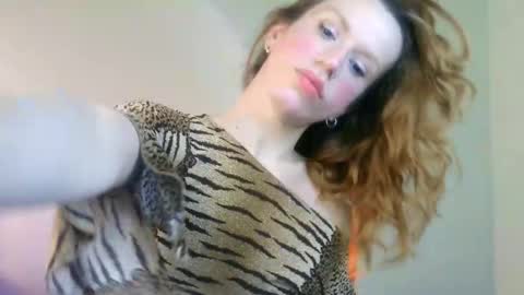 Yolanda online show from 03/06/25, 03:45