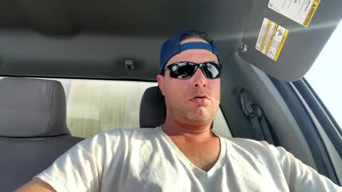 Snapshot of thedonald911 chatting on 01/17/25, 08:11 Carter Bates online show from 01/17/25, 08:11