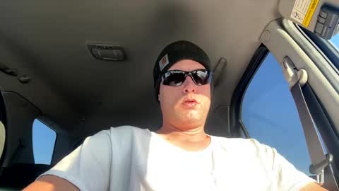 Snapshot of thedonald911 chatting on 02/25/25, 11:33 Carter Bates online show from 02/25/25, 11:33