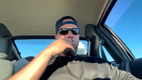 Snapshot of thedonald911 chatting on 10/28/25, 07:49 Carter Bates online show from 10/28/25, 07:49