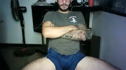 Snapshot of thedragonboyxxx chatting on 03/17/26, 01:32 thedragonboyxxx online show from 03/17/26, 01:32