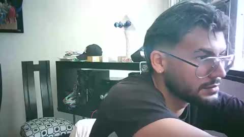 Snapshot of thedragonboyxxx chatting on 04/10/26, 02:44 thedragonboyxxx online show from 04/10/26, 02:44