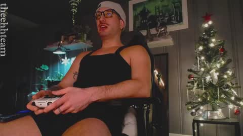 Snapshot of theehhteam chatting on 12/29/24, 09:09 H online show from 12/29/24, 09:09