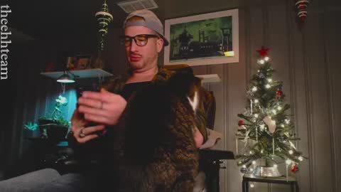 Snapshot of theehhteam chatting on 01/01/25, 08:26 H online show from 01/01/25, 08:26