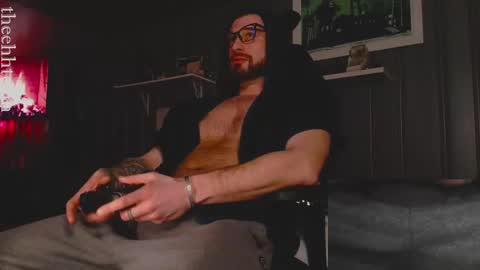 Snapshot of theehhteam chatting on 03/05/25, 06:01 H online show from 03/05/25, 06:01