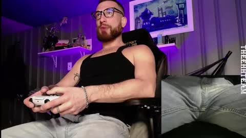 Snapshot of theehhteam chatting on 11/05/25, 07:58 H online show from 11/05/25, 07:58