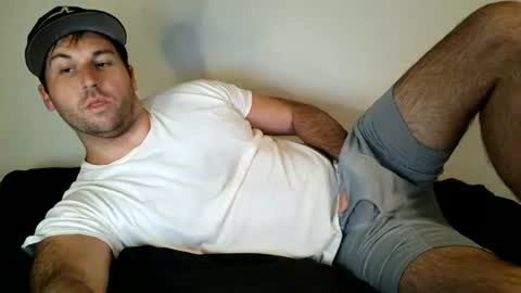 Snapshot of theetwohander chatting on 06/17/26, 02:47 Theetwohander online show from 06/17/26, 02:47