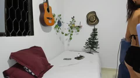Snapshot of thefenix_jyk chatting on 12/03/24, 03:52 Ariamapola88 online show from 12/03/24, 03:52