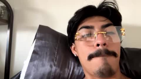 Snapshot of theglorious2002 chatting on 01/06/25, 07:02 theglorious2002 online show from 01/06/25, 07:02