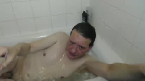 Snapshot of thegreeneyes95 chatting on 12/10/24, 10:16 Green online show from 12/10/24, 10:16