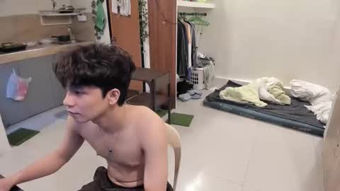 Green online show from 11/11/25, 08:14