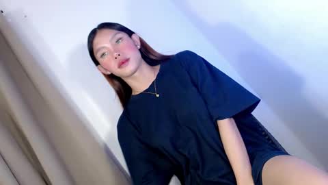 laisa online show from 12/01/25, 09:14