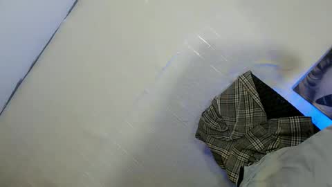 laisa online show from 12/14/25, 10:25