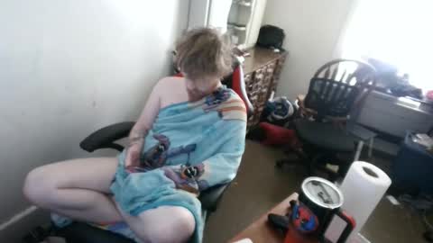 Snapshot of thehotfoxdd chatting on 02/10/26, 05:28 fuzzyfox online show from 02/10/26, 05:28