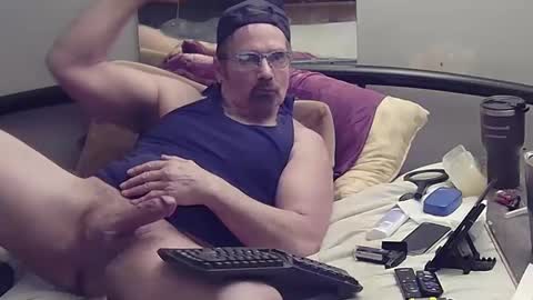 Snapshot of thehotlantaman chatting on 12/16/24, 02:04 thehotlantaman online show from 12/16/24, 02:04