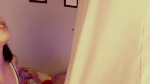 Snapshot of thehousex chatting on 02/25/26, 04:44 Meghan and Graham3 online show from 02/25/26, 04:44