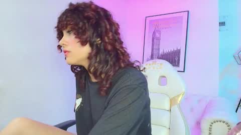 Snapshot of theia_moon_ chatting on 01/13/25, 04:08 Theia online show from 01/13/25, 04:08