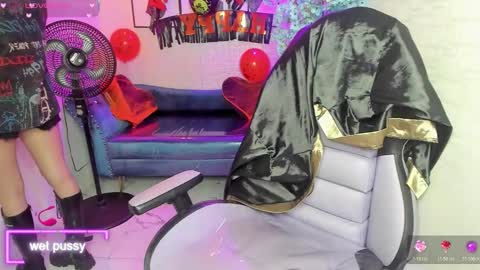 Snapshot of theia_moon_ chatting on 11/03/25, 12:39 Theia online show from 11/03/25, 12:39