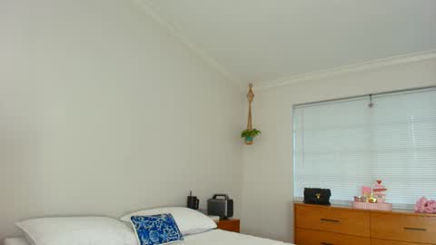 Snapshot of theislandgirl chatting on 01/22/25, 07:24 Lily Marie online show from 01/22/25, 07:24