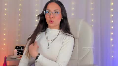 Snapshot of thekatemess_ chatting on 09/23/25, 06:27 Katie. Kate is the name I go by. online show from 09/23/25, 06:27