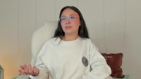 Snapshot of thekatemess_ chatting on 04/07/26, 06:03 Katie. Kate is the name I go by. online show from 04/07/26, 06:03