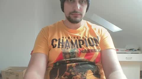 Snapshot of thekenny chatting on 02/26/25, 07:42 Kenny online show from 02/26/25, 07:42