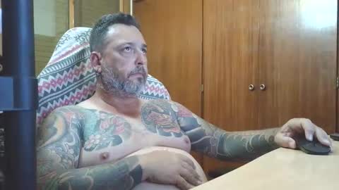 Snapshot of thekier chatting on 10/10/25, 09:14 thekier online show from 10/10/25, 09:14