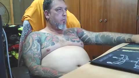 Snapshot of thekier chatting on 12/01/25, 04:01 thekier online show from 12/01/25, 04:01