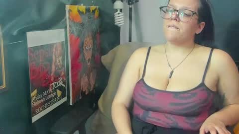 Snapshot of thekinkhouse chatting on 03/11/25, 08:42 Goddess Nola online show from 03/11/25, 08:42