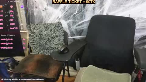 Snapshot of thekinkhouse chatting on 10/01/25, 12:38 Goddess Nola online show from 10/01/25, 12:38