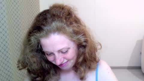 Snapshot of theladysblush chatting on 07/02/26, 08:59 Ella online show from 07/02/26, 08:59