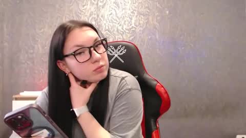 Snapshot of thelisasquirt chatting on 04/19/26, 10:58 Lisa online show from 04/19/26, 10:58