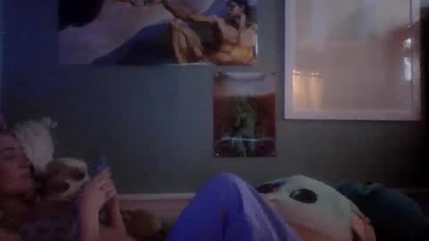 Snapshot of thelittlebambii chatting on 12/19/24, 03:40 Little Bambii online show from 12/19/24, 03:40