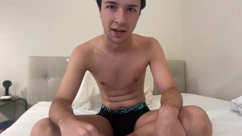 Snapshot of thelonglouie chatting on 10/04/25, 05:33 Louie online show from 10/04/25, 05:33