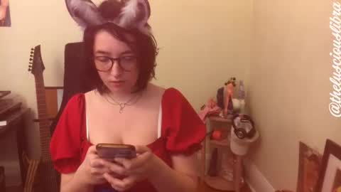Snapshot of thelusciouslibra chatting on 04/05/26, 10:07 thelusciouslibra online show from 04/05/26, 10:07