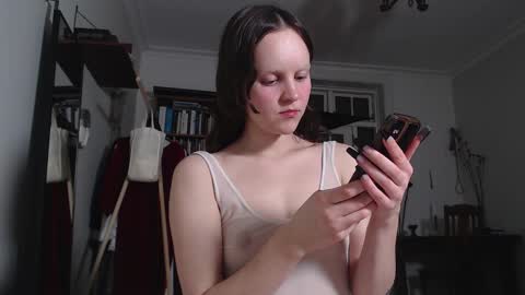 Maddi...   online show from 02/09/26, 08:13