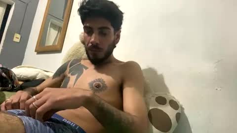 Snapshot of themarttinguyyy chatting on 09/30/25, 01:43 themarttinguyyy online show from 09/30/25, 01:43