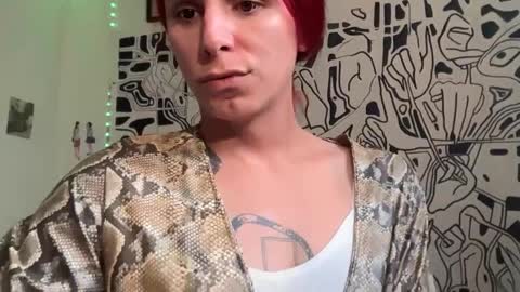 Snapshot of thematryoshka chatting on 11/05/25, 09:48 Lucy Lucy online show from 11/05/25, 09:48