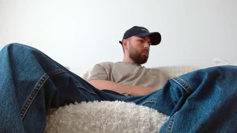 Snapshot of themonarchgoat chatting on 04/07/26, 05:30 TheMonarchGoat online show from 04/07/26, 05:30