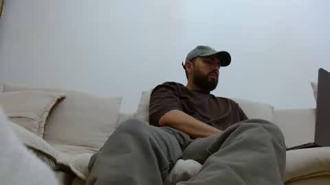 Snapshot of themonarchgoat chatting on 04/14/26, 06:36 TheMonarchGoat online show from 04/14/26, 06:36